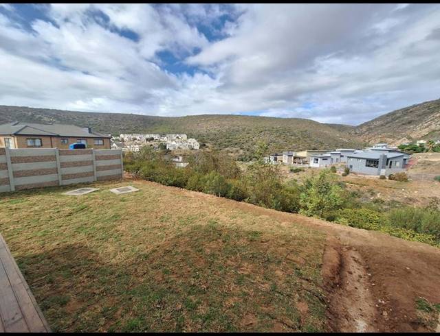 3 BEDROOM TOWNHOUSE FOR SALE IN ISLAND VIEW